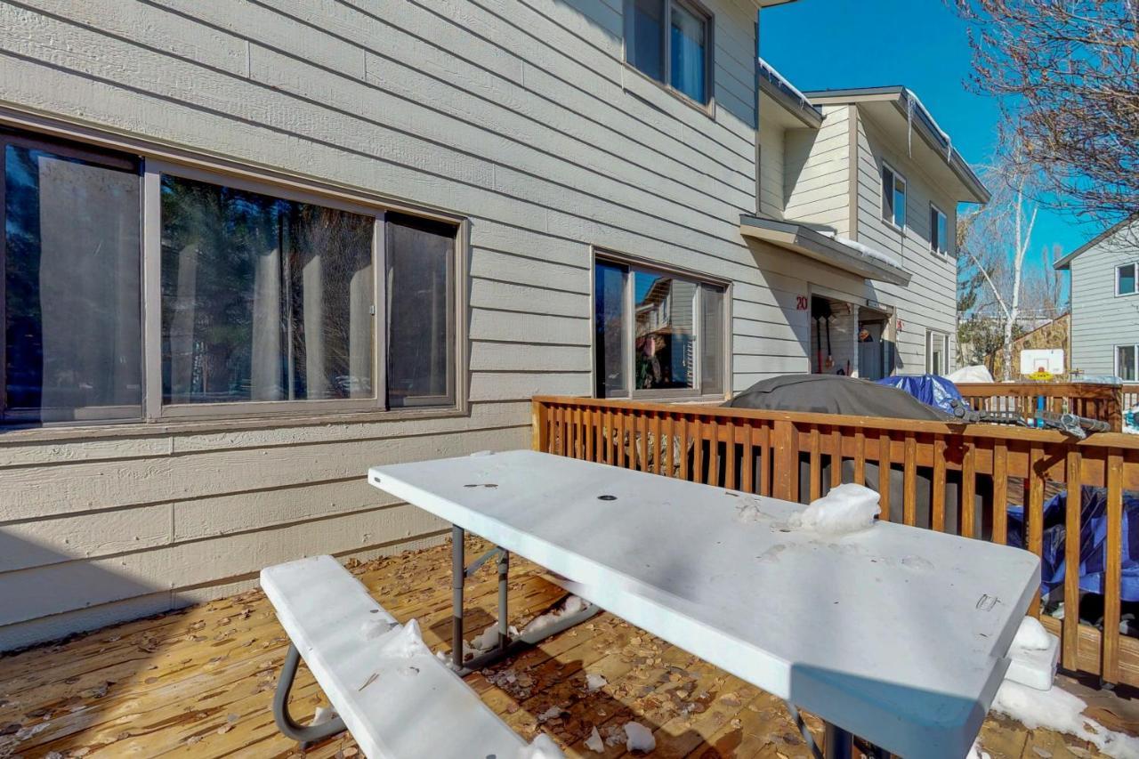 Between The Pines Steamboat Springs Exterior photo